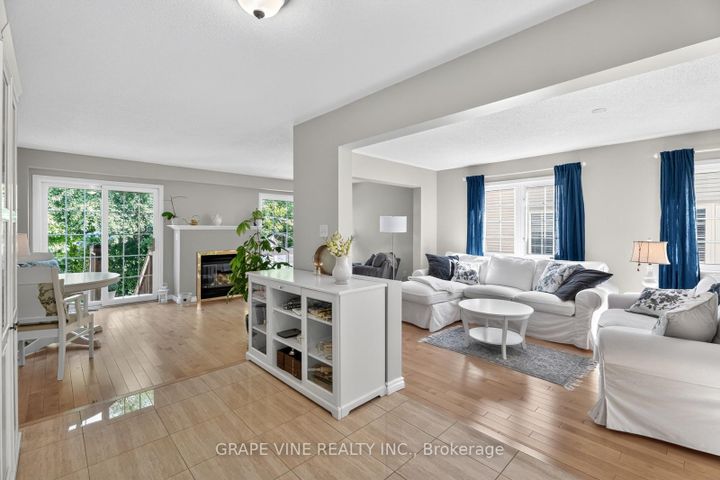 Photo 13 at 21 Fieldberry Private, Nepean (Stonebridge), Ottawa