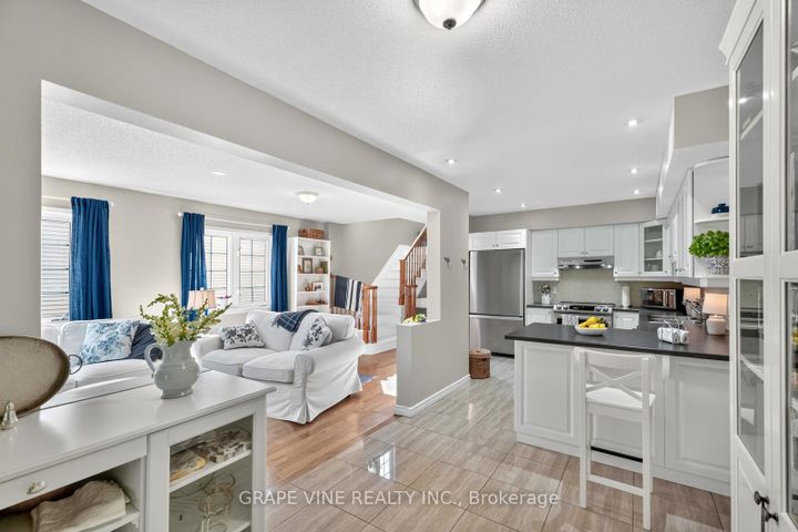 Photo 14 at 21 Fieldberry Private, Nepean (Stonebridge), Ottawa