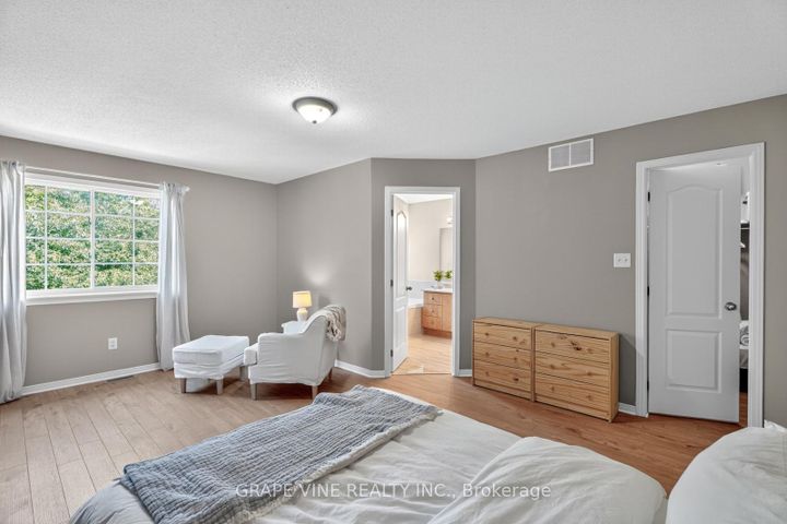 Photo 18 at 21 Fieldberry Private, Nepean (Stonebridge), Ottawa