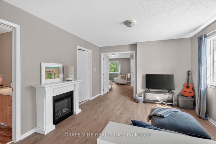 Photo 21 at 21 Fieldberry Private, Nepean (Stonebridge), Ottawa