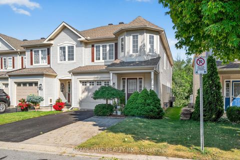Photo 1 at 21 Fieldberry Private, Nepean (Stonebridge), Ottawa