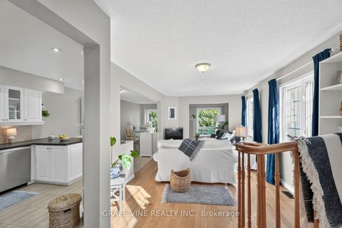 Photo 7 at 21 Fieldberry Private, Nepean (Stonebridge), Ottawa