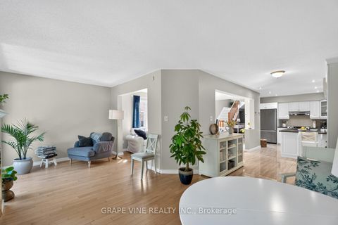 Photo 16 at 21 Fieldberry Private, Nepean (Stonebridge), Ottawa