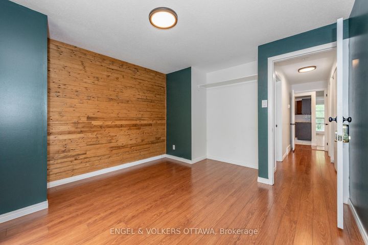 Photo 12 at 75 Woodfield Drive, Nepean (Tanglewood), Ottawa