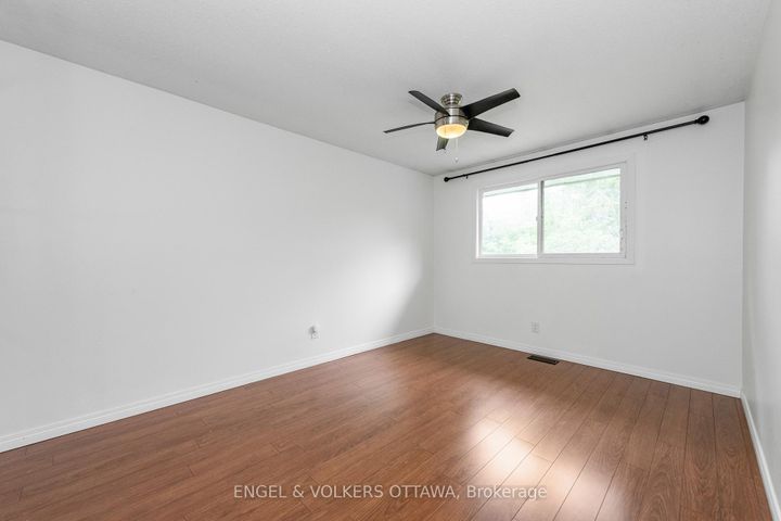 Photo 13 at 75 Woodfield Drive, Nepean (Tanglewood), Ottawa