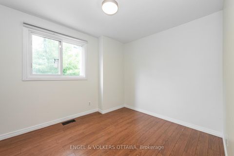 Photo 9 at 75 Woodfield Drive, Nepean (Tanglewood), Ottawa
