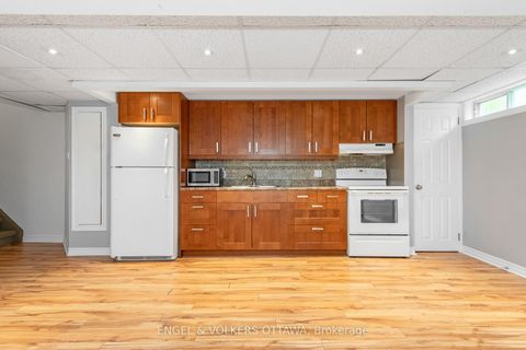 Photo 17 at 75 Woodfield Drive, Nepean (Tanglewood), Ottawa