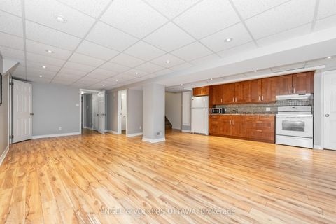 Photo 18 at 75 Woodfield Drive, Nepean (Tanglewood), Ottawa