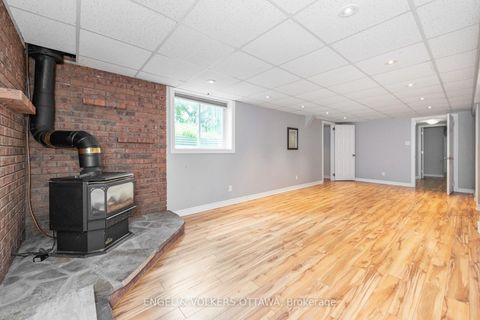 Photo 19 at 75 Woodfield Drive, Nepean (Tanglewood), Ottawa