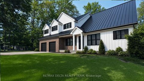 Photo 1 at 8 Pineglen Crescent, Nepean (Pineglen/Country Place), Ottawa
