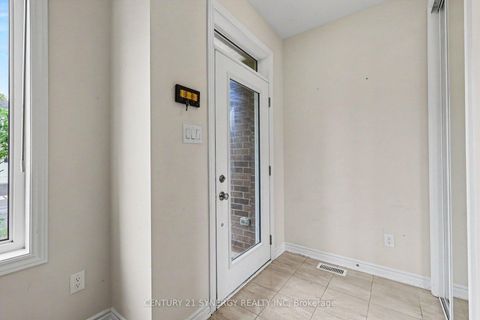 Photo 2 at 1852 Haiku Street, Nepean (Half Moon Bay), Ottawa