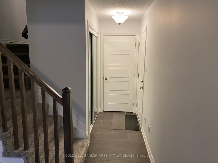 Photo 3 at 793 MAYFLY Crescent, Nepean (Half Moon Bay), Ottawa