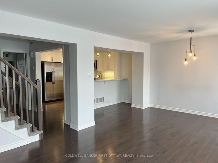 Photo 6 at 793 MAYFLY Crescent, Nepean (Half Moon Bay), Ottawa