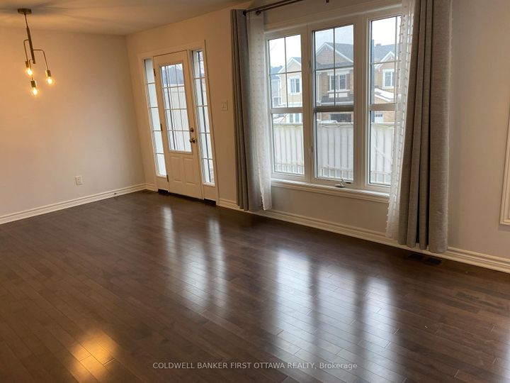 Photo 10 at 793 MAYFLY Crescent, Nepean (Half Moon Bay), Ottawa