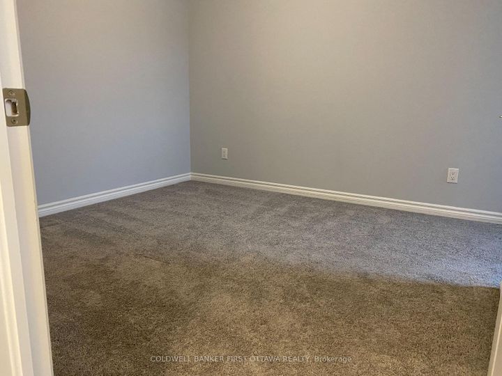 Photo 15 at 793 MAYFLY Crescent, Nepean (Half Moon Bay), Ottawa