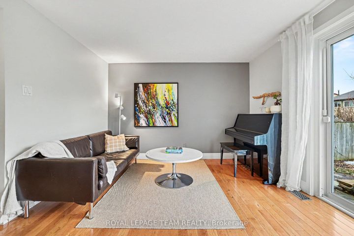 Photo 6 at 43 Whelan Drive, Nepean (Pheasant Run), Ottawa