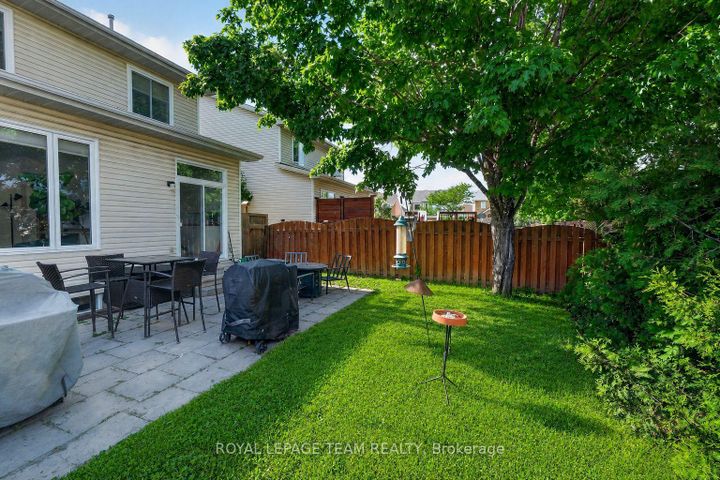 Photo 35 at 11 Avonhurst Avenue, Nepean (Longfields), Ottawa