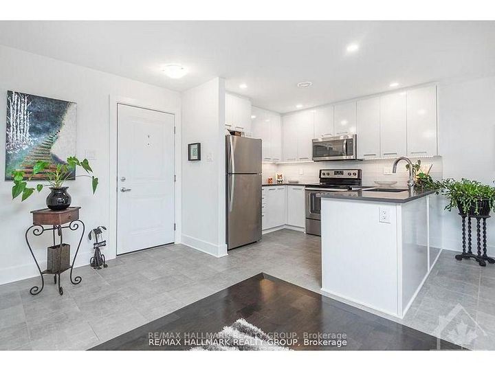 Photo 8 at 10 - 340 Tribeca Private, Nepean (Longfields), Ottawa