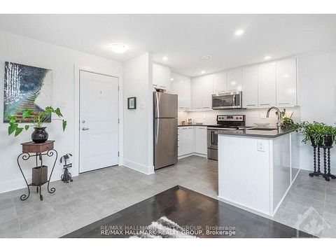 Photo 8 at 10 - 340 Tribeca Private, Nepean (Longfields), Ottawa