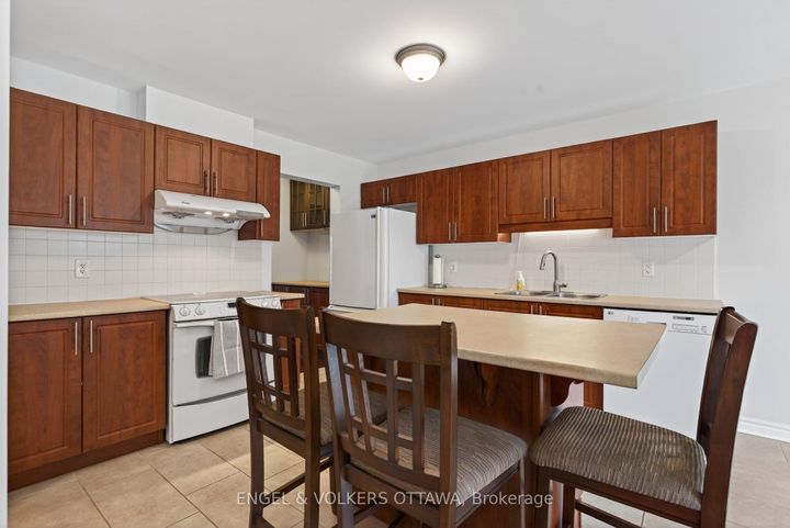 Photo 16 at 2043 MADRID Avenue, Nepean (Heritage Park), Ottawa