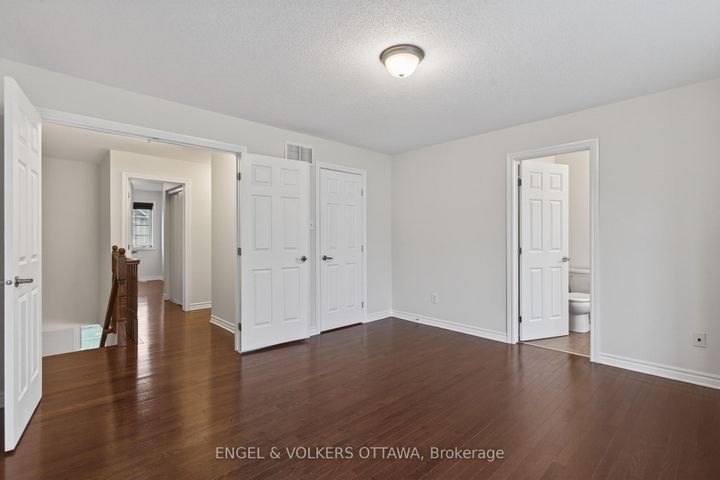Photo 26 at 2043 MADRID Avenue, Nepean (Heritage Park), Ottawa