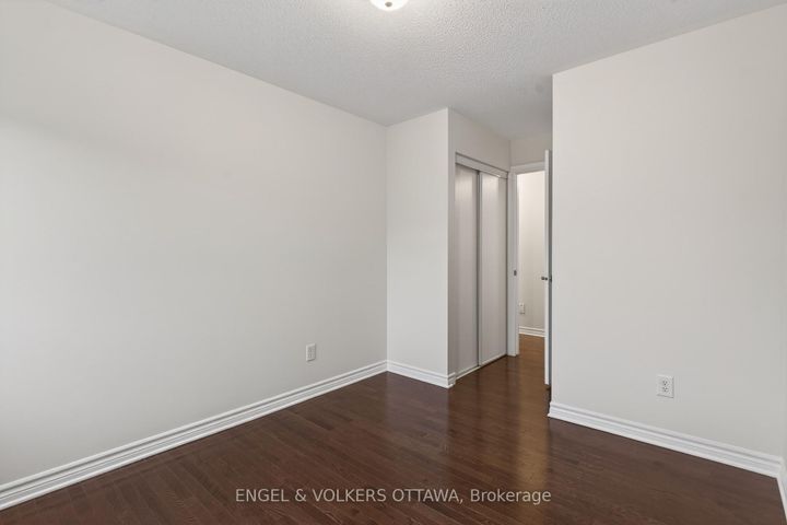 Photo 35 at 2043 MADRID Avenue, Nepean (Heritage Park), Ottawa
