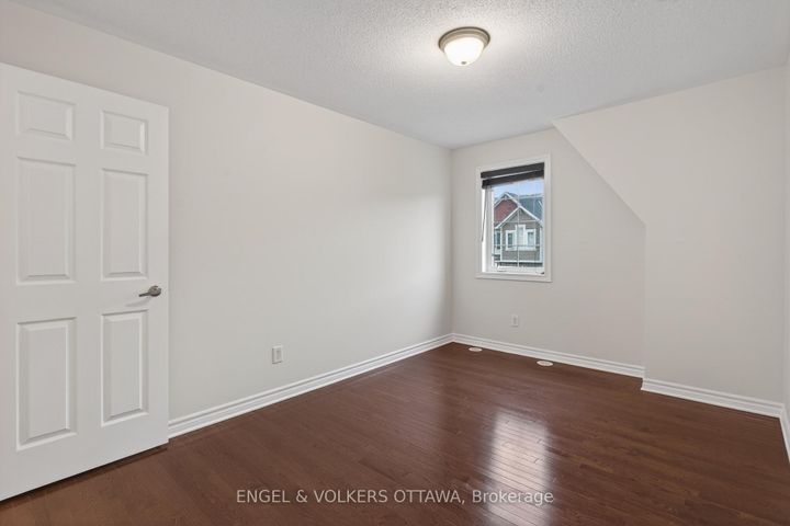 Photo 37 at 2043 MADRID Avenue, Nepean (Heritage Park), Ottawa