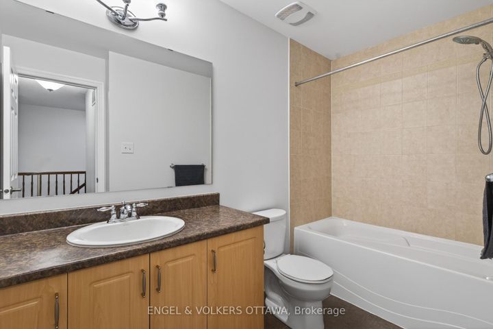 Photo 43 at 2043 MADRID Avenue, Nepean (Heritage Park), Ottawa