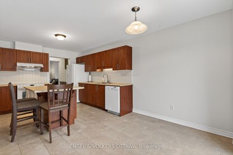Photo 23 at 2043 MADRID Avenue, Nepean (Heritage Park), Ottawa