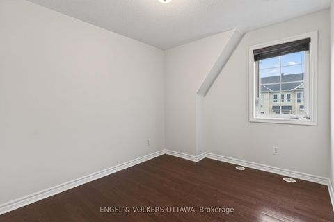 Photo 34 at 2043 MADRID Avenue, Nepean (Heritage Park), Ottawa