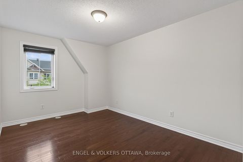 Photo 36 at 2043 MADRID Avenue, Nepean (Heritage Park), Ottawa