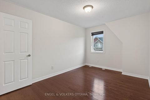 Photo 37 at 2043 MADRID Avenue, Nepean (Heritage Park), Ottawa