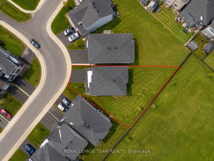 Photo 27 at 290 Turnbuckle Crescent, Nepean (Half Moon Bay), Ottawa