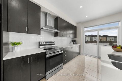 Photo 11 at 290 Turnbuckle Crescent, Nepean (Half Moon Bay), Ottawa