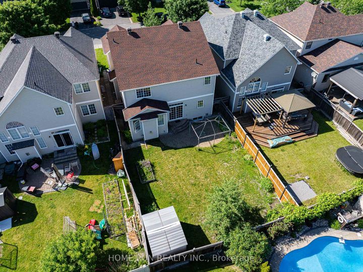 Photo 4 at 103 Cheyenne Way, Nepean (Stonebridge), Ottawa