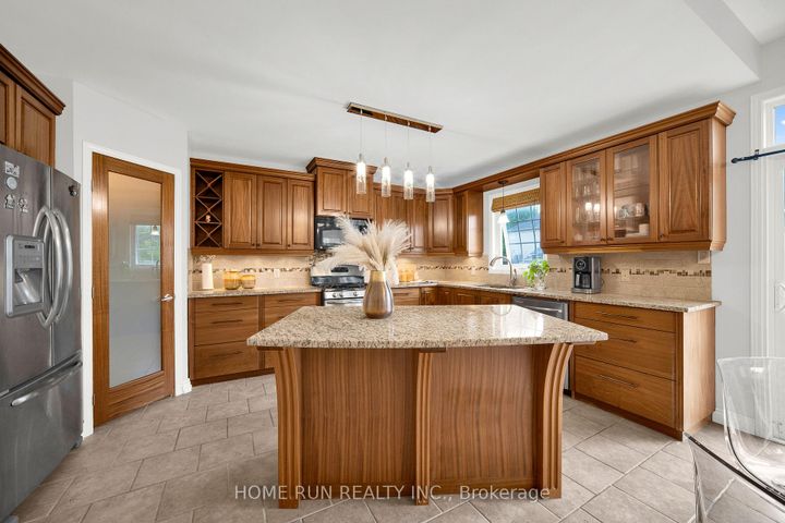 Photo 18 at 103 Cheyenne Way, Nepean (Stonebridge), Ottawa