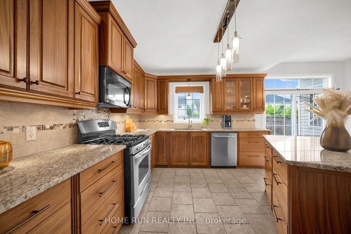 Photo 19 at 103 Cheyenne Way, Nepean (Stonebridge), Ottawa