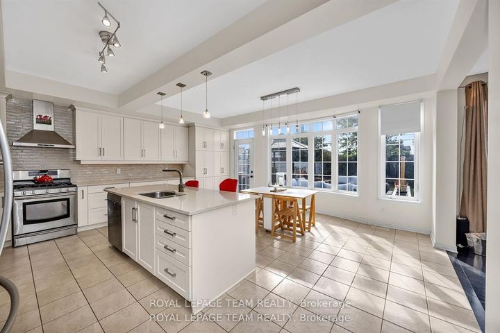 Photo 11 at 200 Kinloch Court, Nepean (Stonebridge), Ottawa