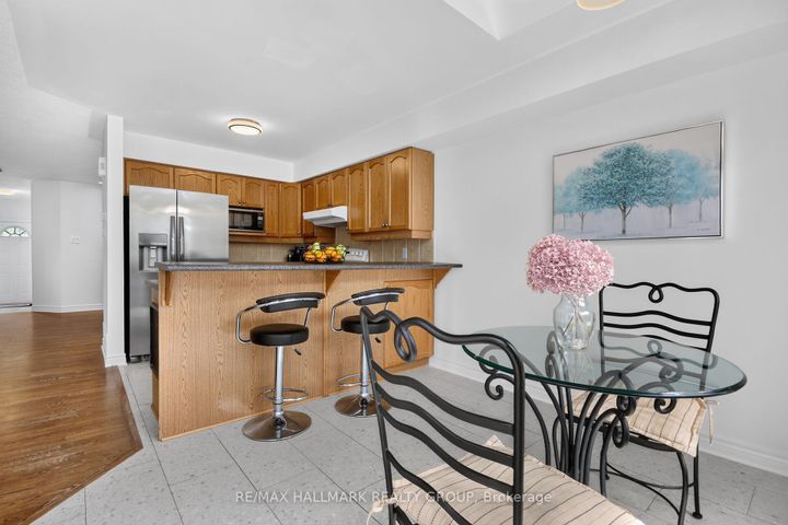 Photo 11 at 258 Deerfox Drive, Nepean (Longfields), Ottawa