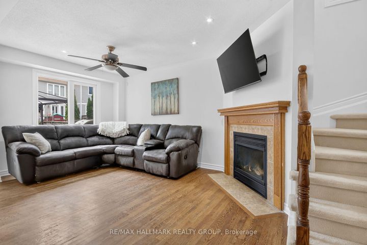 Photo 17 at 258 Deerfox Drive, Nepean (Longfields), Ottawa