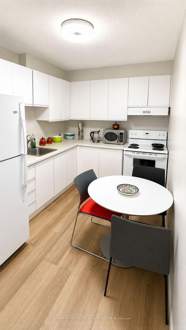 Photo 3 at 1806 - 1380 Prince Of Wales Drive, Nepean (Carleton Square), Ottawa