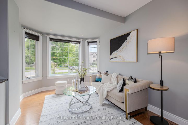 Photo 6 at 507 Kochar Drive, Nepean (Mooneys Bay), Ottawa