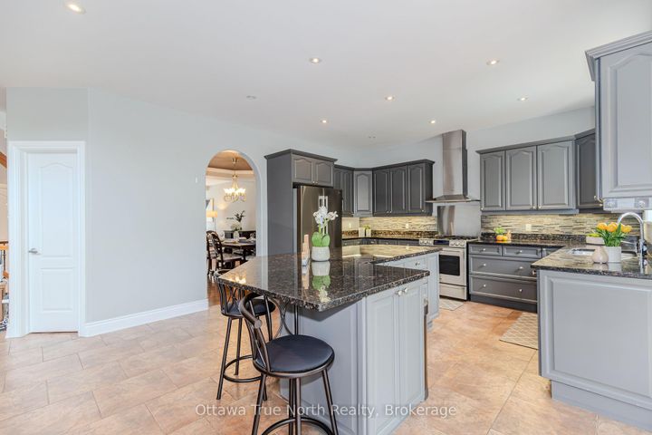 Photo 16 at 507 Kochar Drive, Nepean (Mooneys Bay), Ottawa