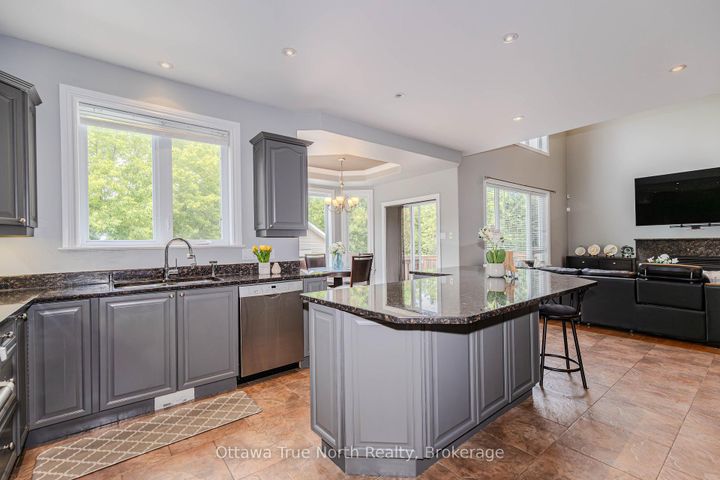 Photo 19 at 507 Kochar Drive, Nepean (Mooneys Bay), Ottawa