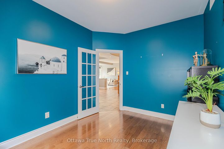 Photo 23 at 507 Kochar Drive, Nepean (Mooneys Bay), Ottawa