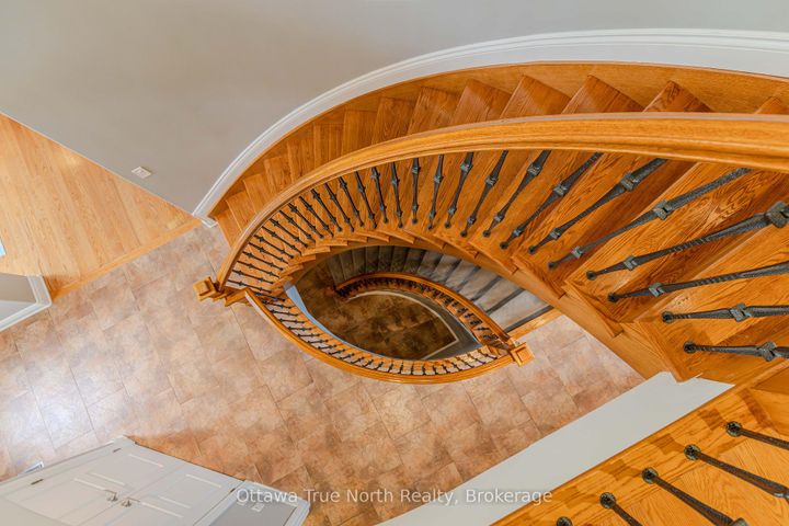 Photo 26 at 507 Kochar Drive, Nepean (Mooneys Bay), Ottawa