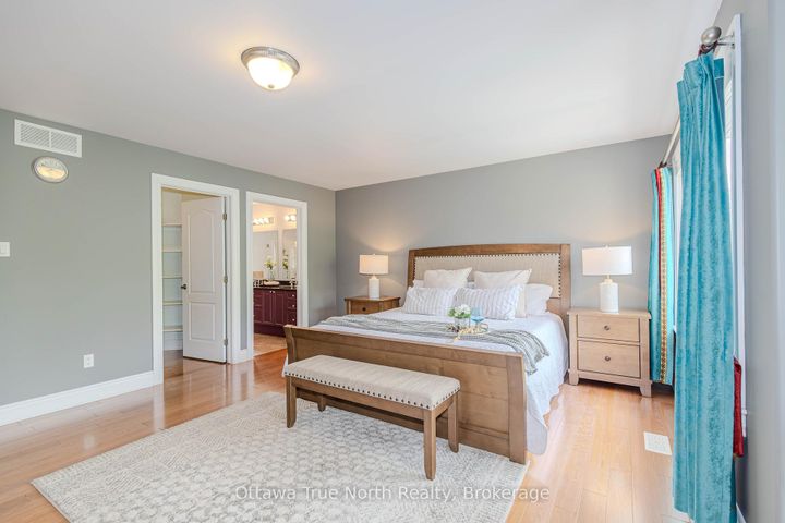Photo 30 at 507 Kochar Drive, Nepean (Mooneys Bay), Ottawa