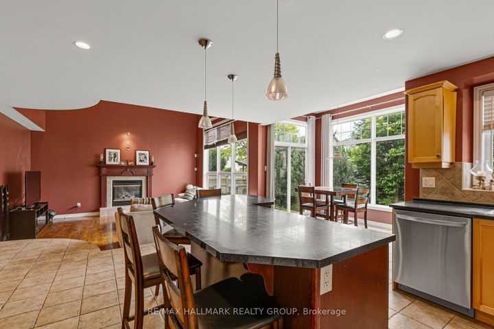 Photo 14 at 9 Blackshire Circle, Nepean (Stonebridge), Ottawa