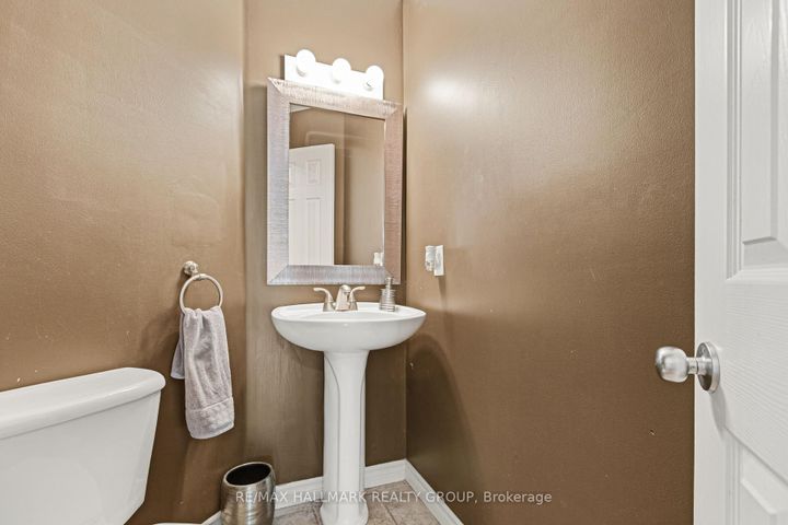 Photo 25 at 9 Blackshire Circle, Nepean (Stonebridge), Ottawa