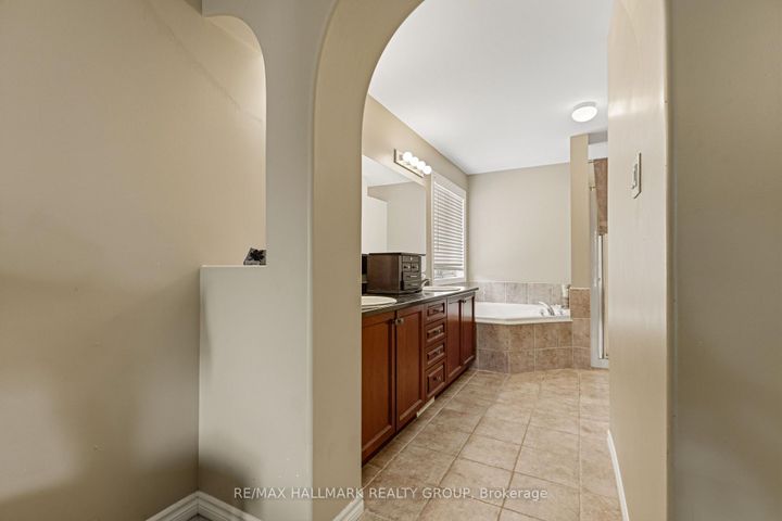 Photo 31 at 9 Blackshire Circle, Nepean (Stonebridge), Ottawa